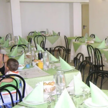 Vienna Hotel San Mauro Mare