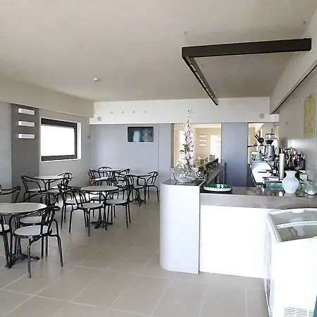 Отель Vienna San Mauro Mare