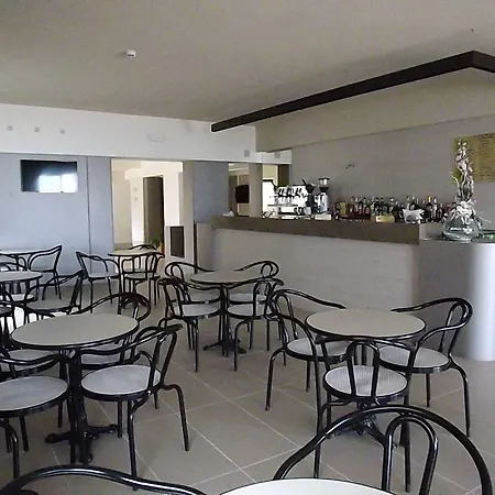 Отель Vienna San Mauro Mare