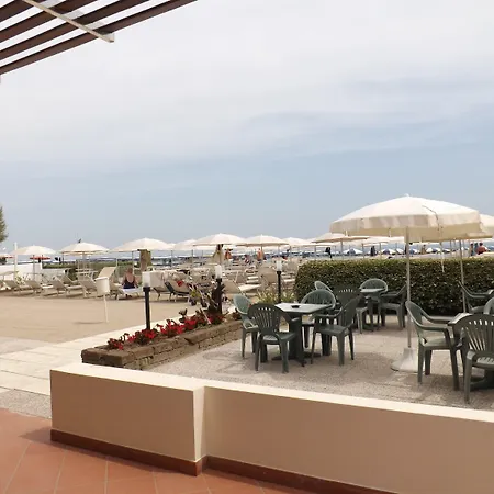 Vienna Отель San Mauro Mare